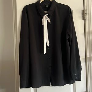 Black forever 21+ blouse with removable white tie/bow 2X